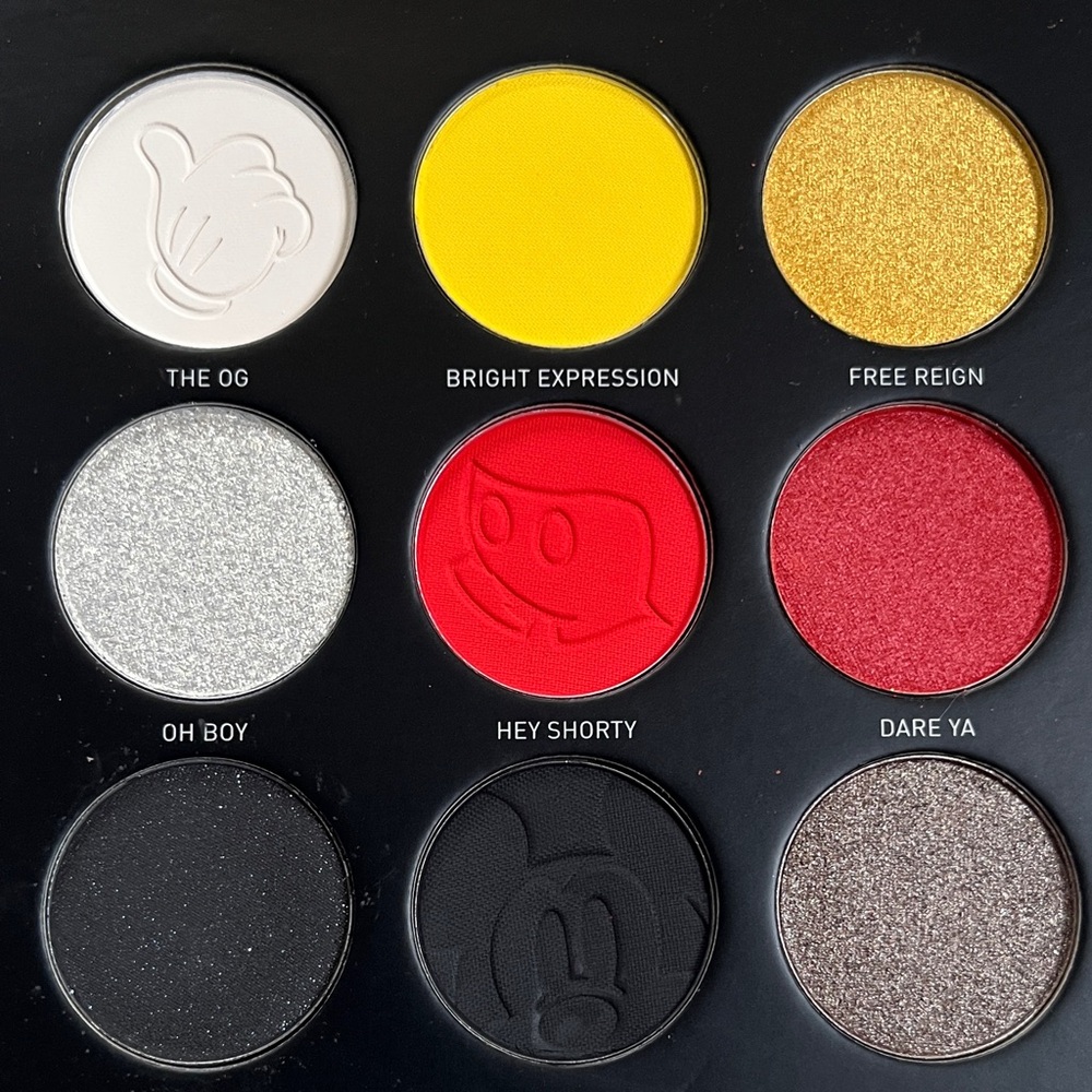 Disney Mickey Mouse Eyeshadow Palette Truth be Bold Mini matte and shimmer - Picture 4 of 9